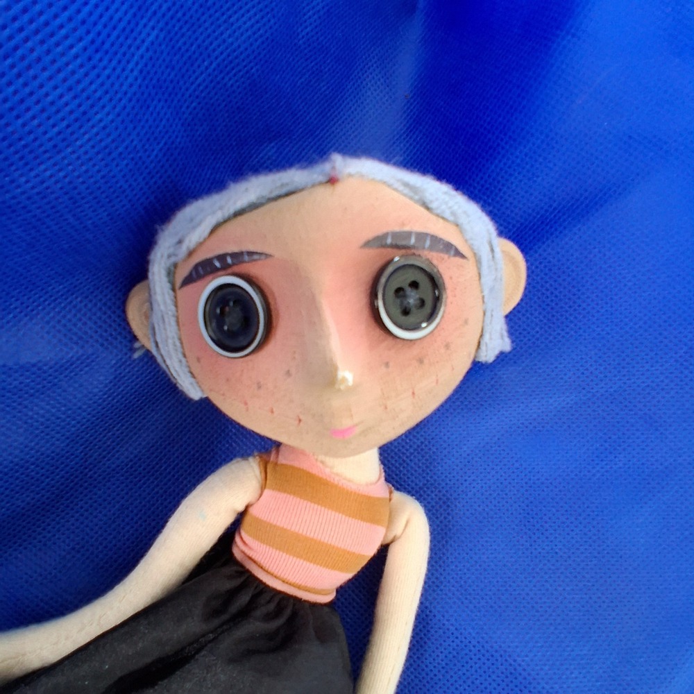 NECA Coraline Prop Replica Doll Button Eyes Halloween EUC